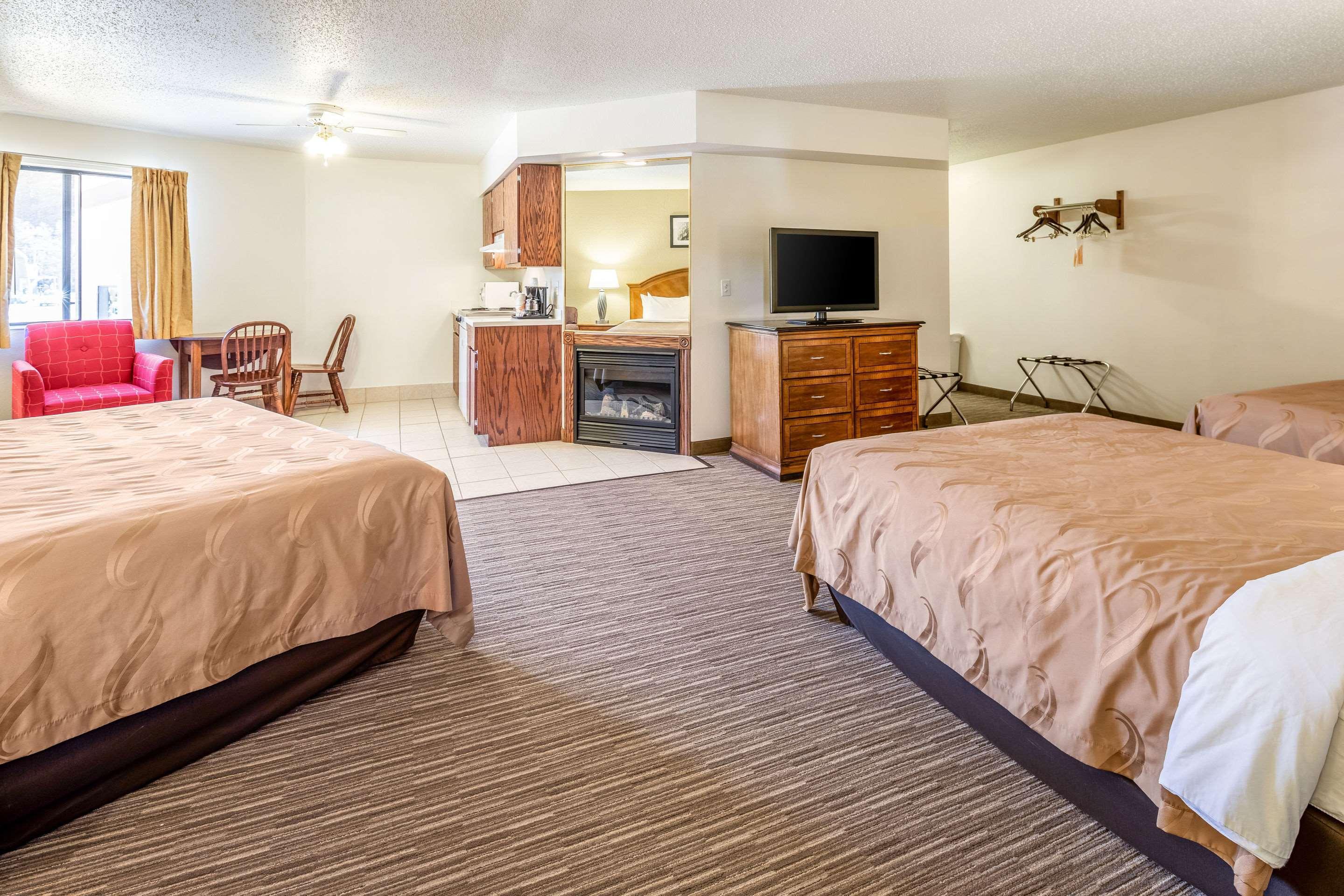 Quality Inn Keystone Near Mount Rushmore Bagian luar foto