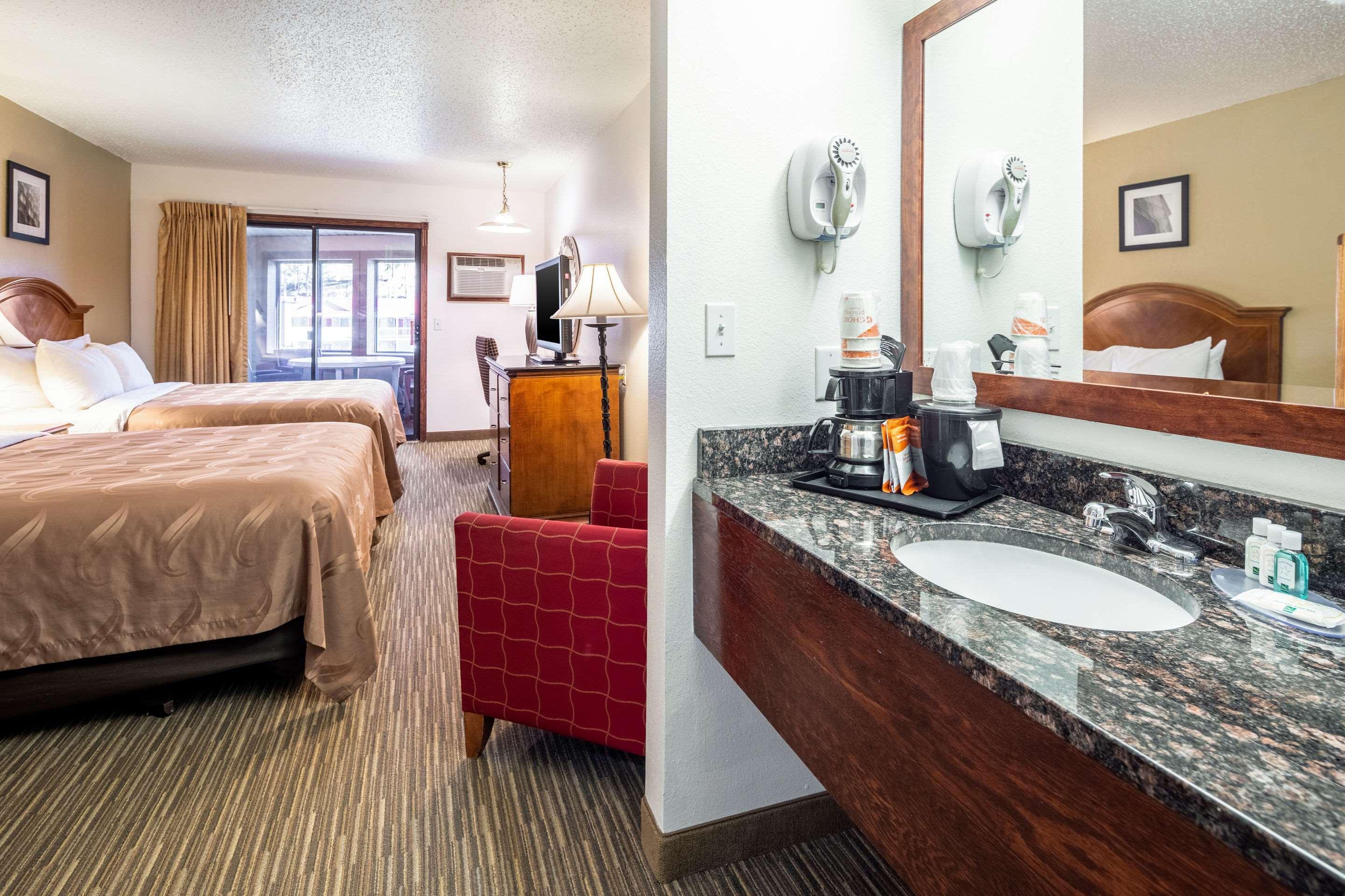 Quality Inn Keystone Near Mount Rushmore Bagian luar foto