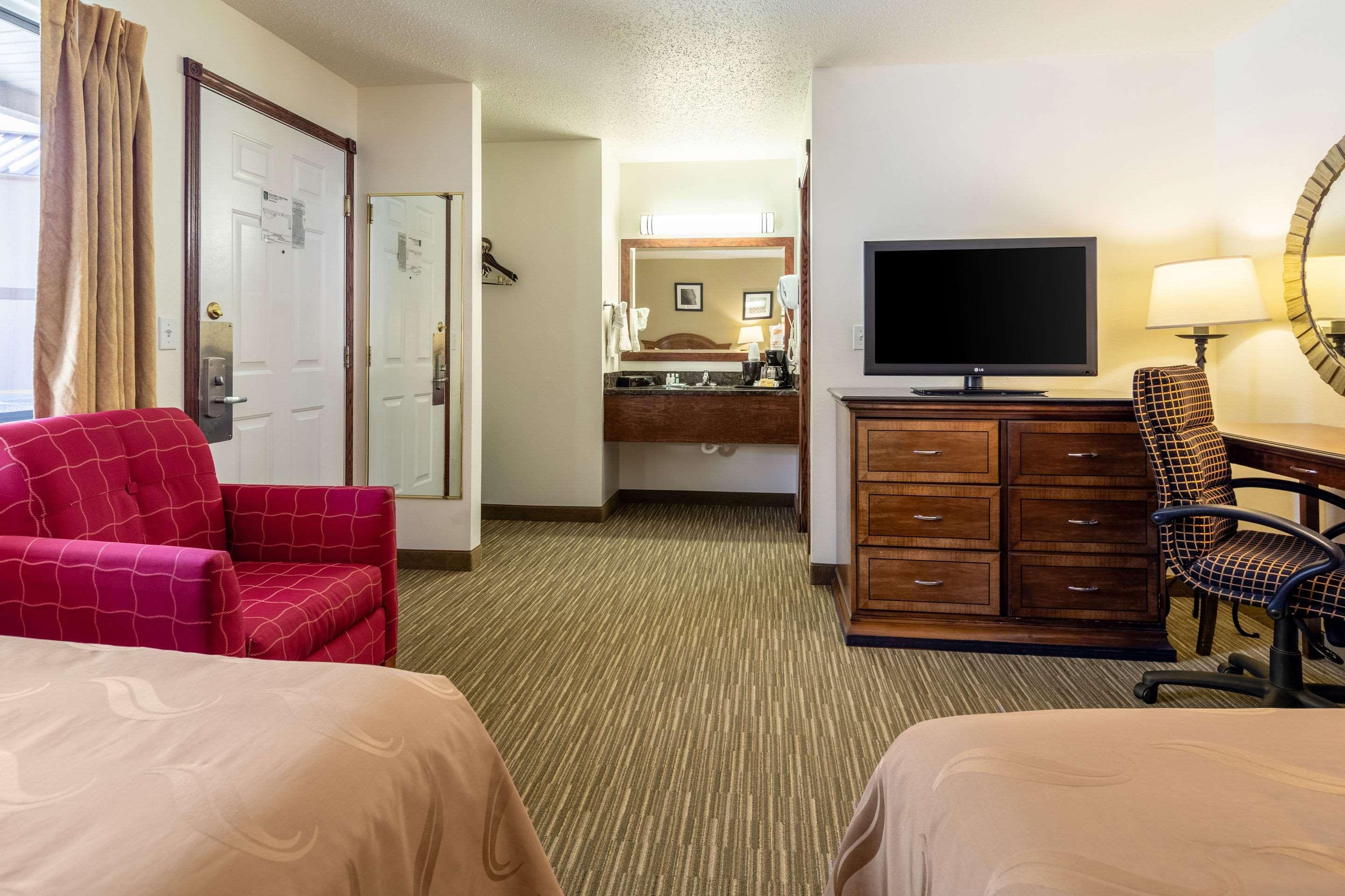 Quality Inn Keystone Near Mount Rushmore Bagian luar foto