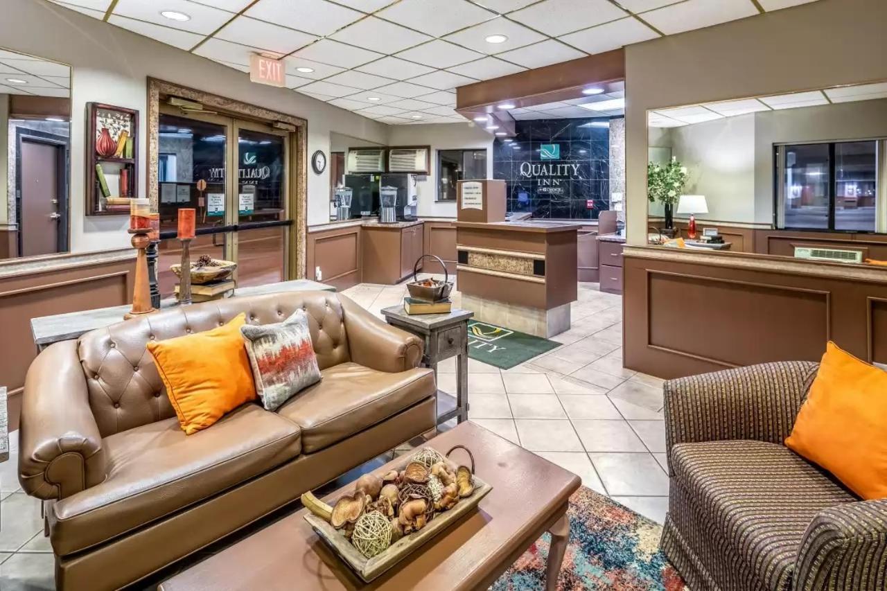 Quality Inn Keystone Near Mount Rushmore Bagian luar foto